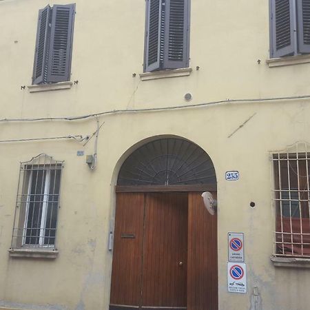 Carlo Mayr Apartment Ferrara Exteriör bild